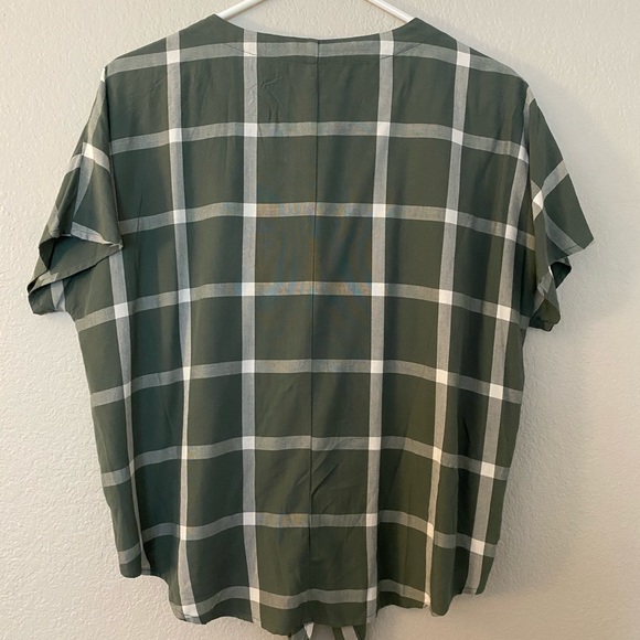 Universal Thread - Button Up Blouse - Picture 2 of 2